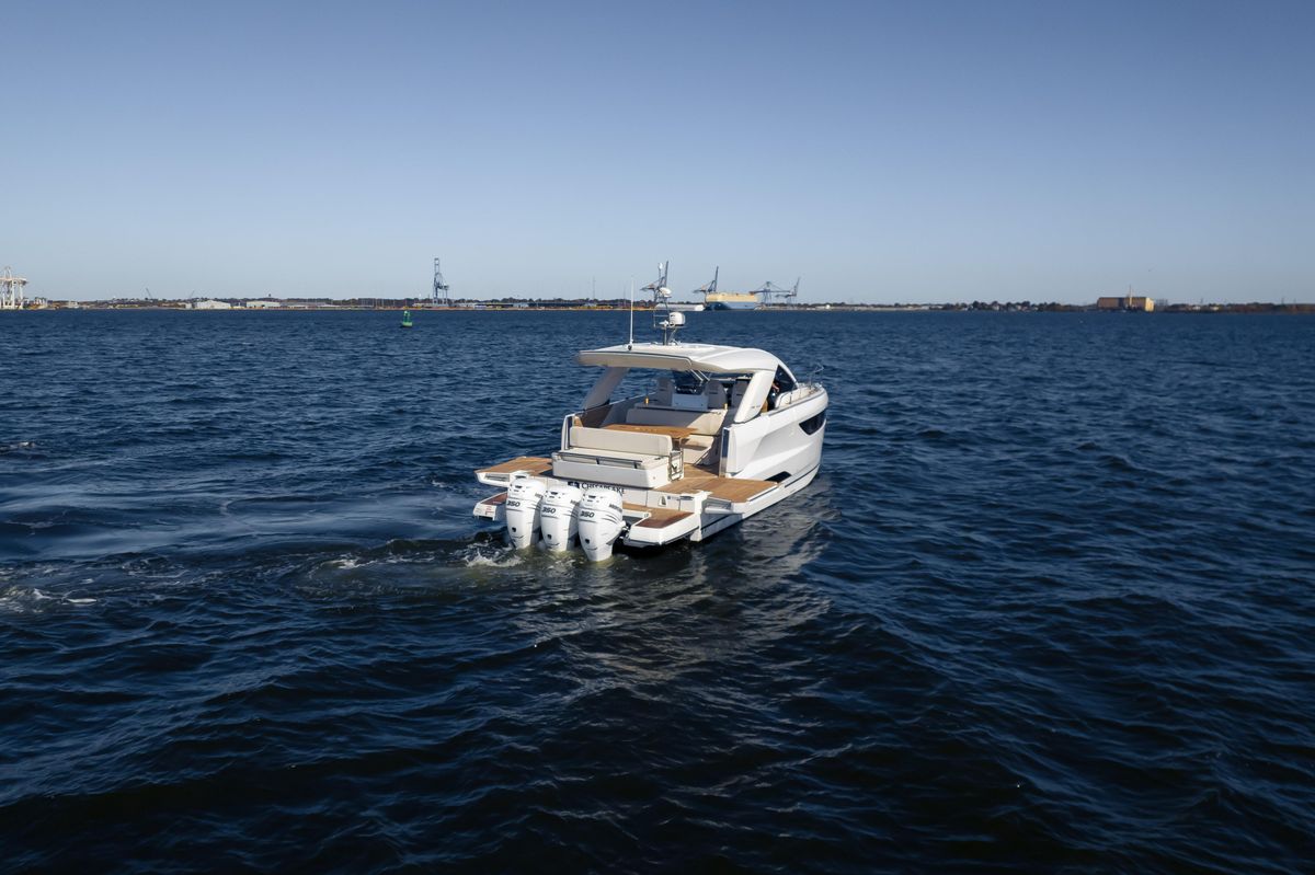 2024 Jeanneau 43 