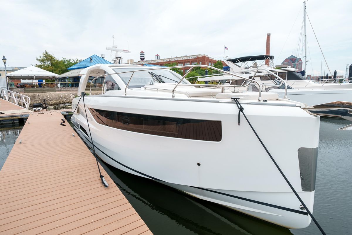 2024 Jeanneau 43 