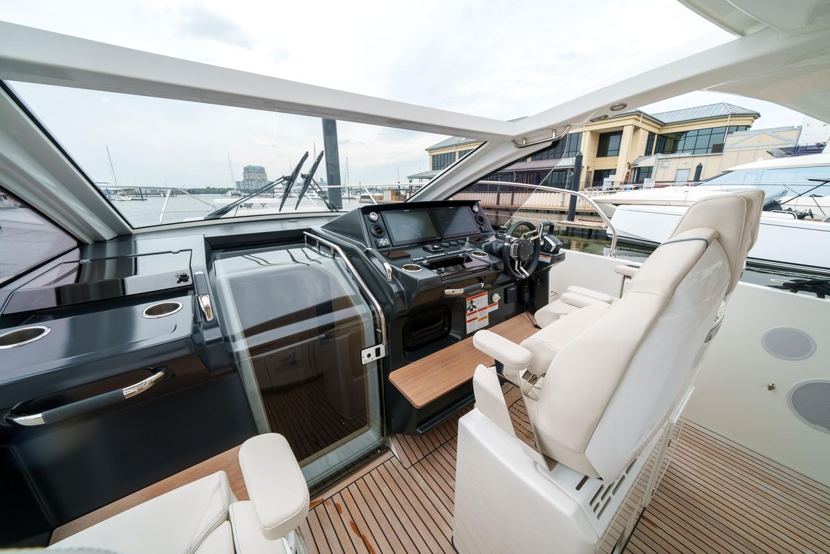 2024 Jeanneau 43 