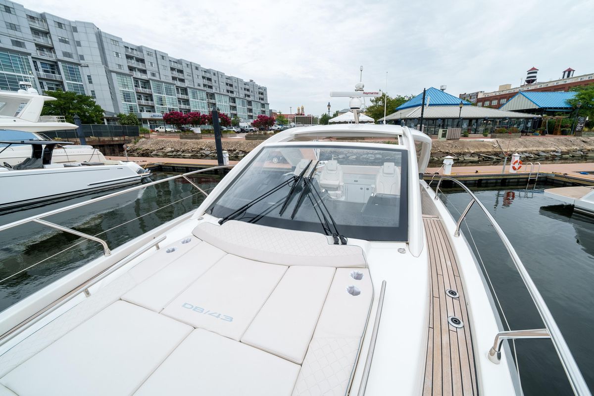 2024 Jeanneau 43 