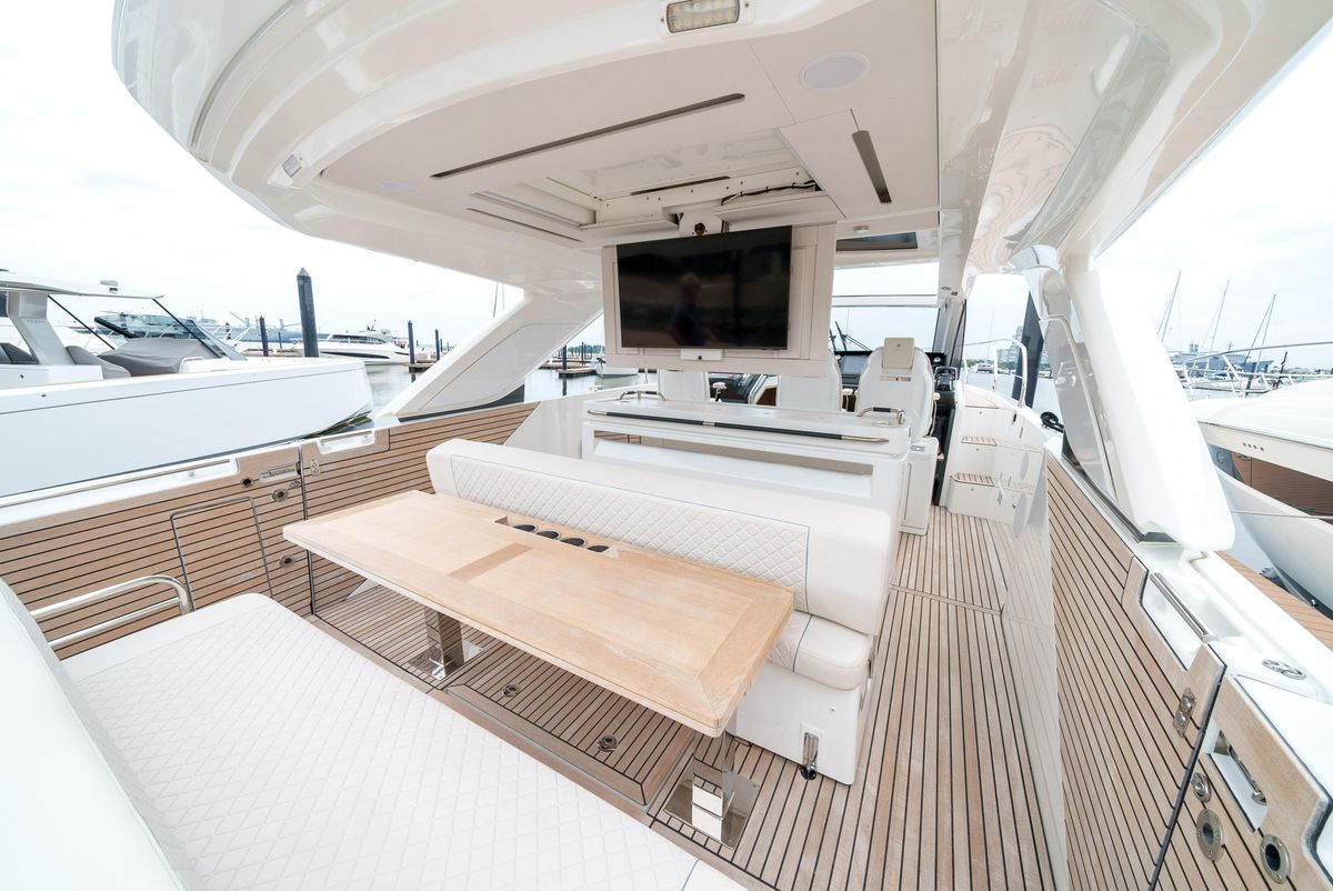 2024 Jeanneau 43 