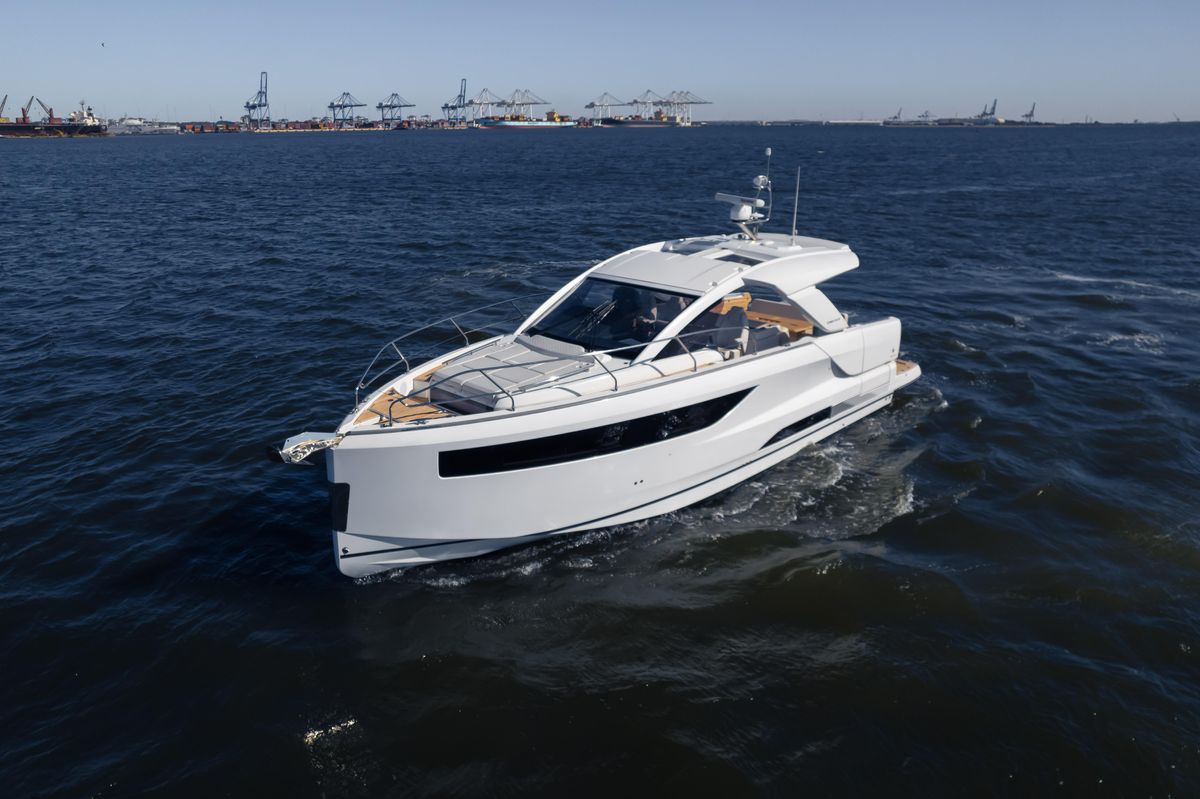 2024 Jeanneau 43 