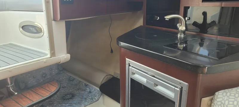 Dos Suenos Yacht Photos Pics 