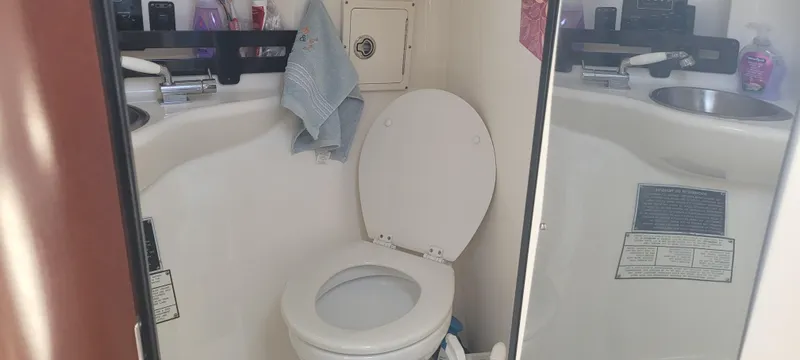 Dos Suenos Yacht Photos Pics 