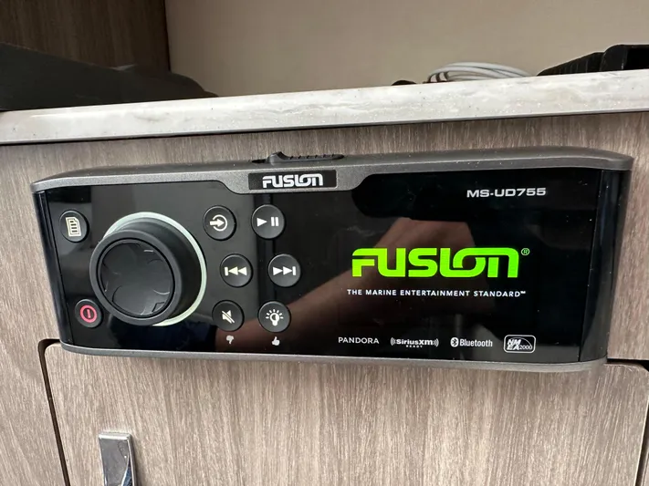  Yacht Photos Pics Fusion MS-UD755 marine stereo system in 2020 Regal 33 SAV boat.