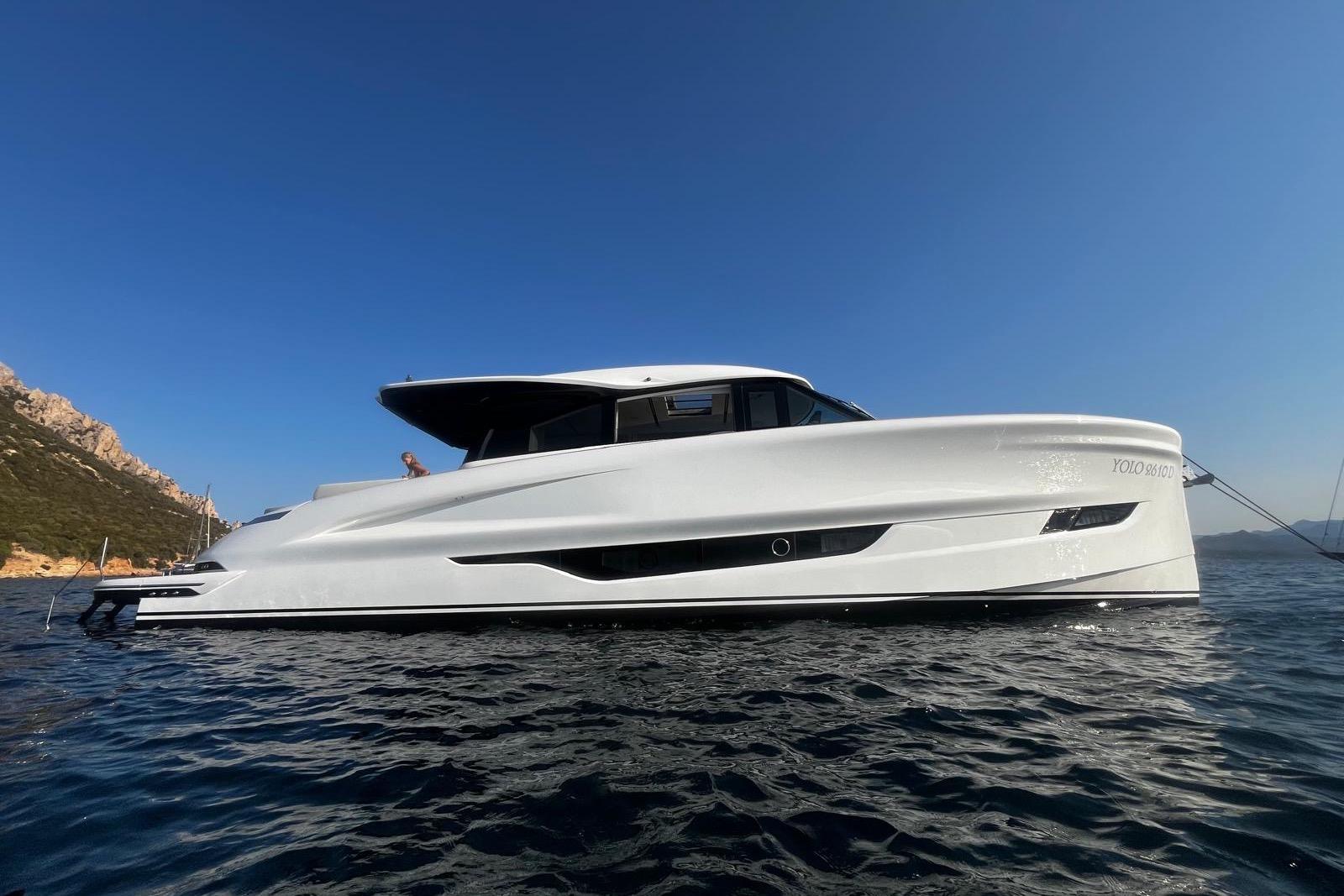 2025 Solaris Power 60 Coupe