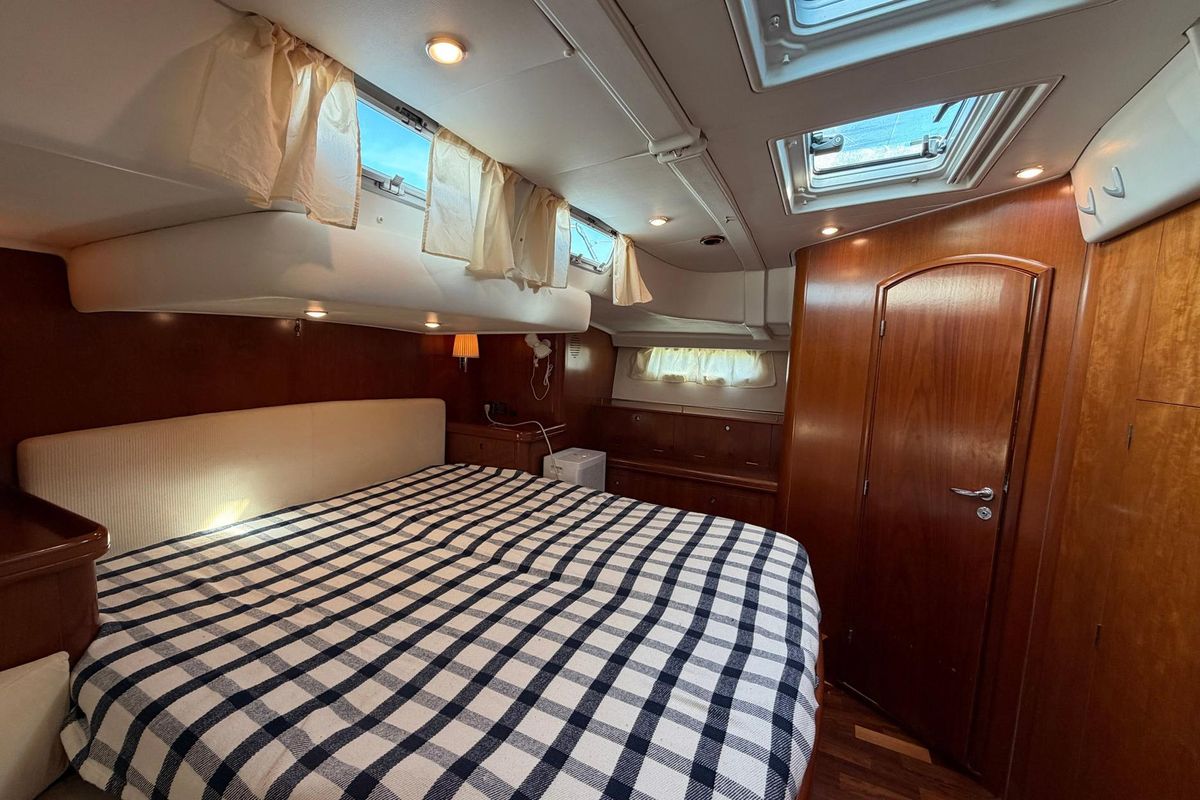 2004 Beneteau 57 