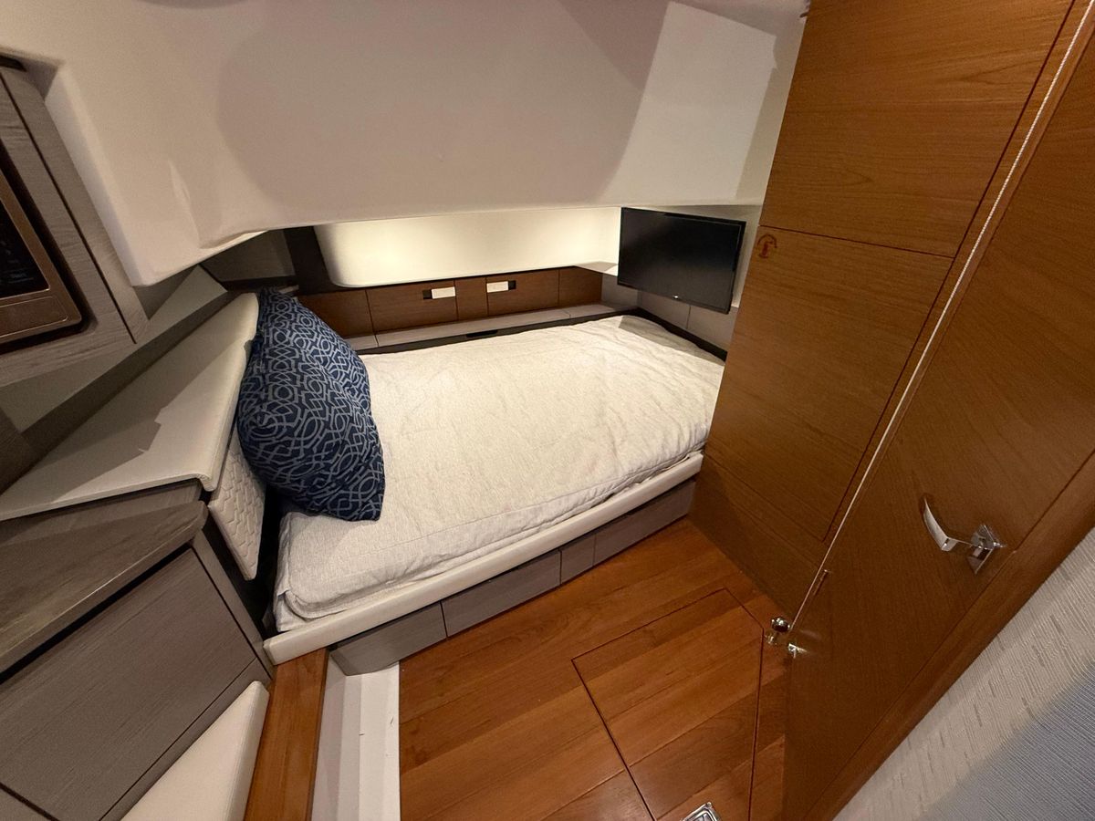 2023 Tiara Yachts 43 