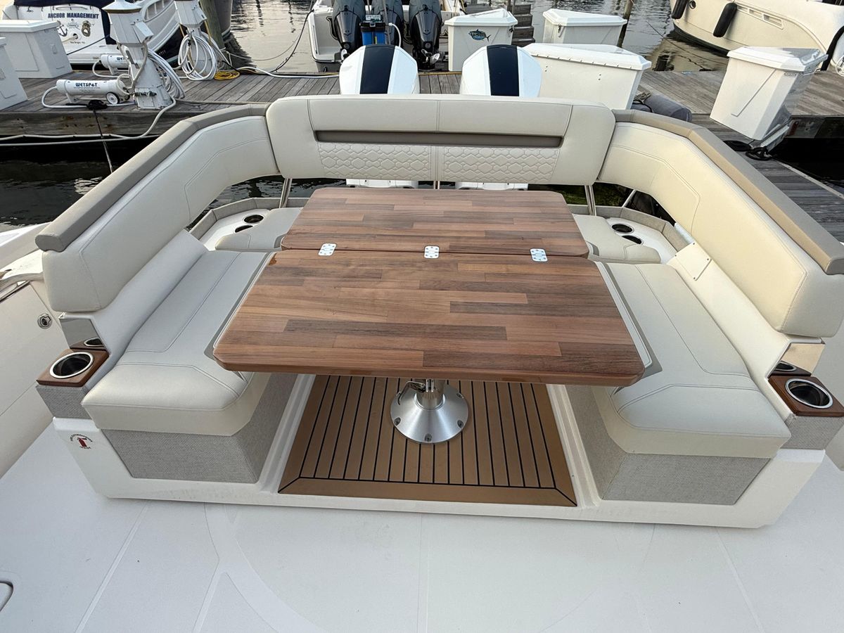 2023 Tiara Yachts 43 