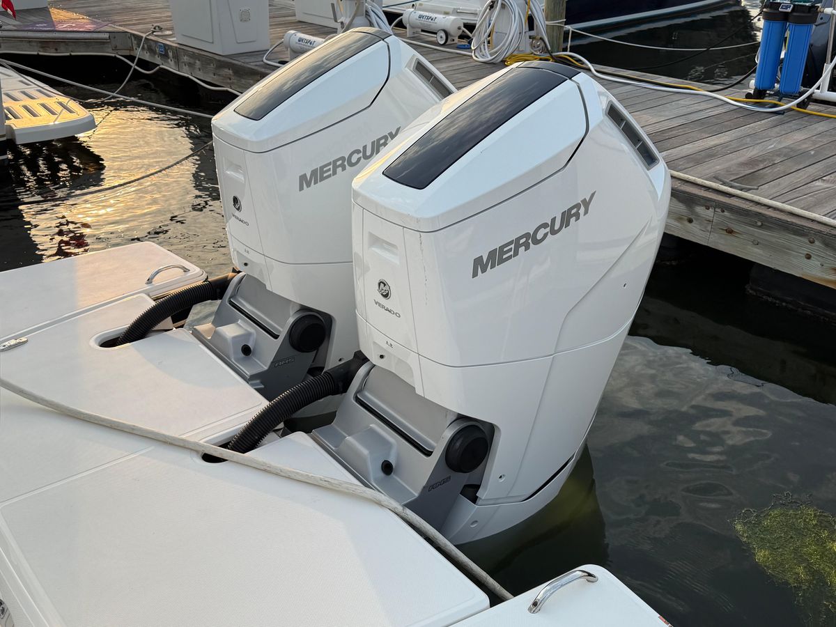2023 Tiara Yachts 43 