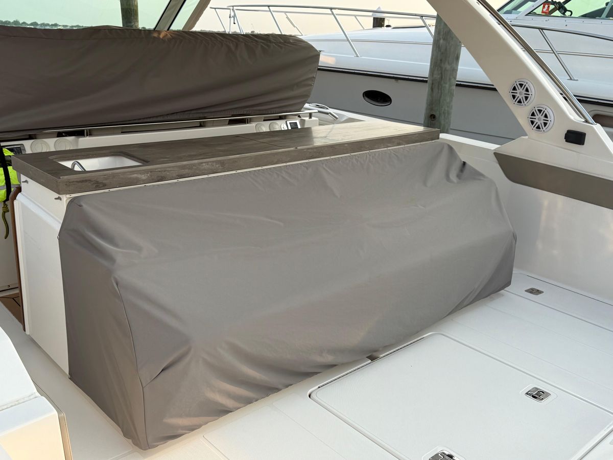 2023 Tiara Yachts 43 