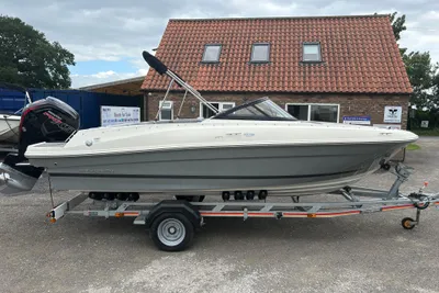 2023 Bayliner VR4 Bowrider OB