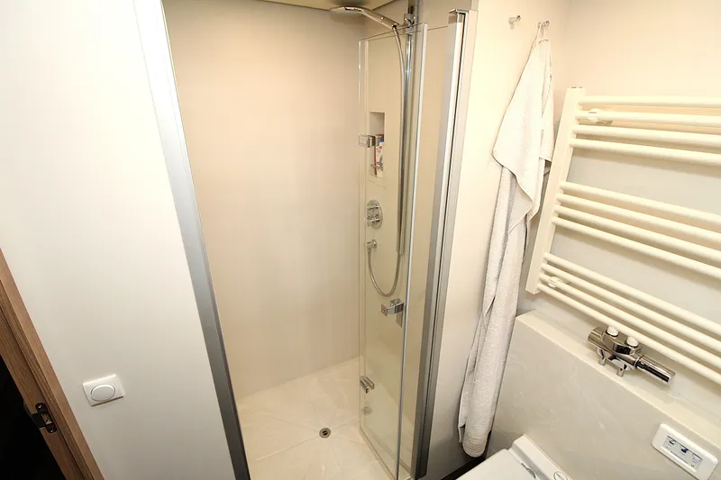  Yacht Photos Pics Modern bathroom in 2024 Linssen 55 SL AC Variotop yacht with glass shower.