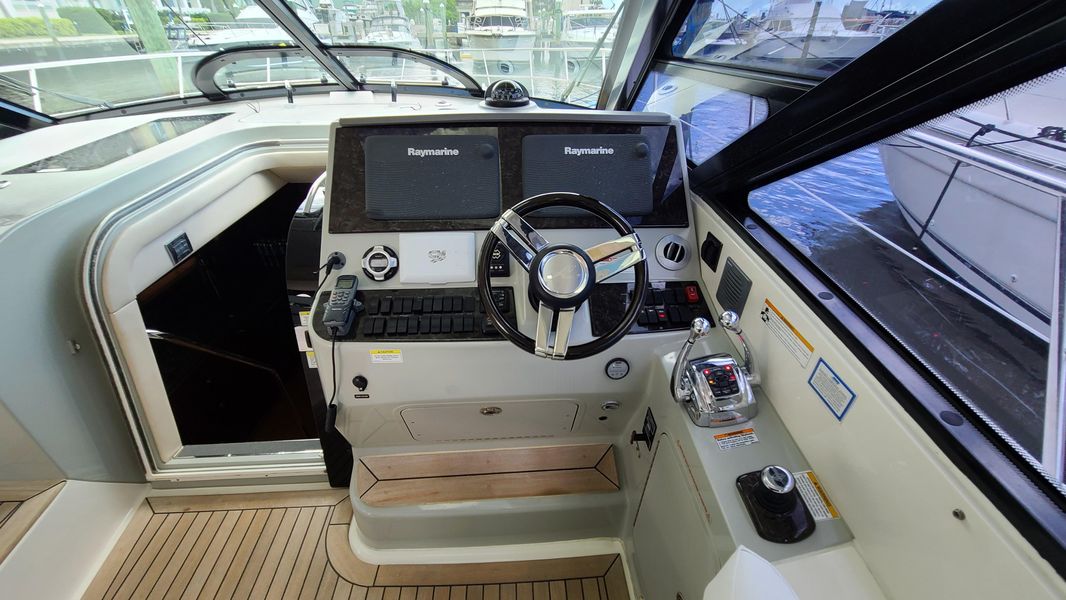 2013 Sea Ray 470 Sundancer