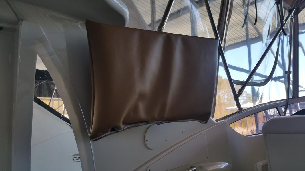 2005 Carver 41 Cockpit Motor Yacht