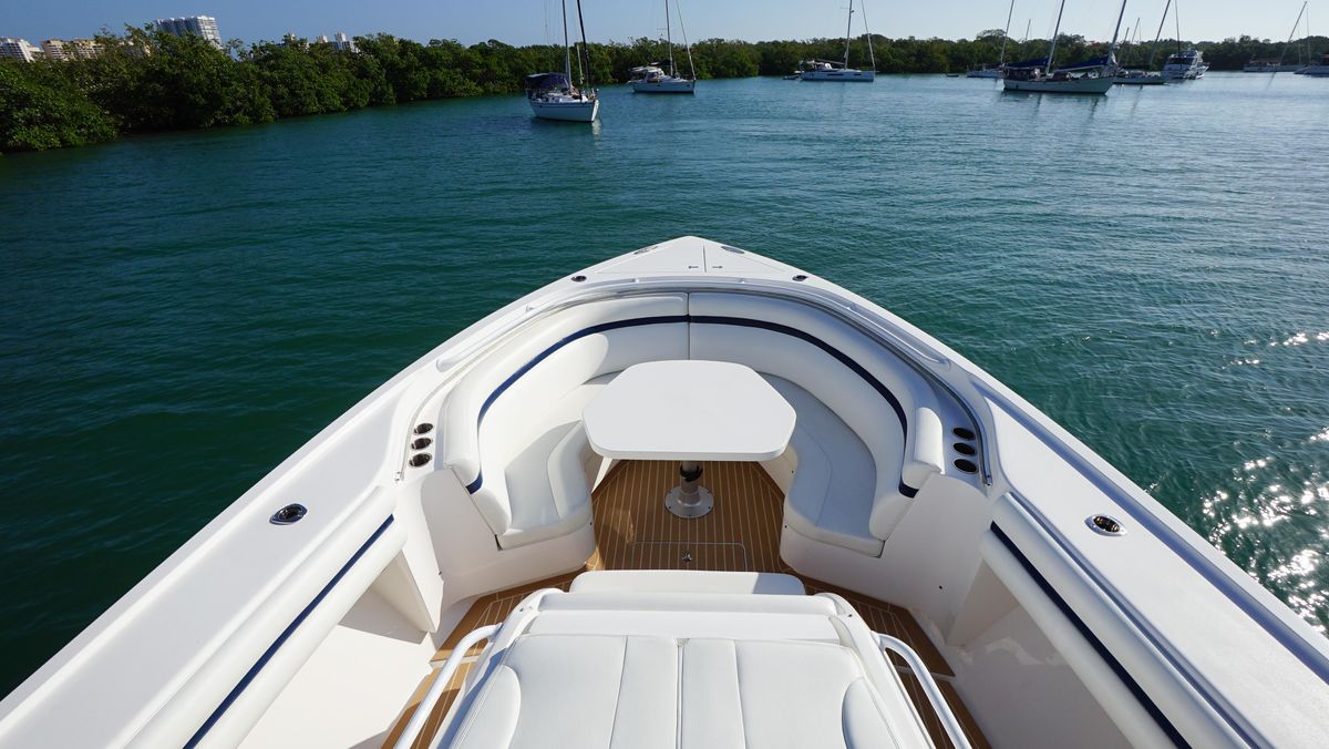 2016 Intrepid 47 