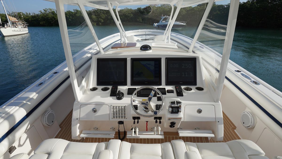 2016 Intrepid 47 