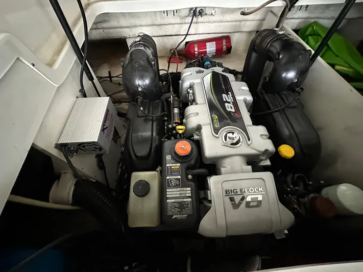  Yacht Photos Pics Engine compartment of a 2016 Sea Ray SDX 290 boat with Big Block V8 engine.