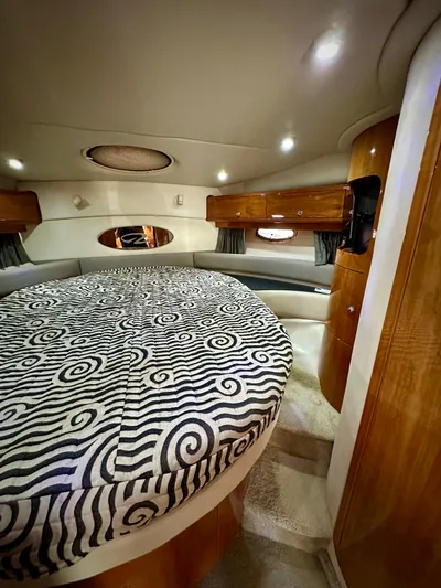 Corsair Yacht Photos Pics Main cabin