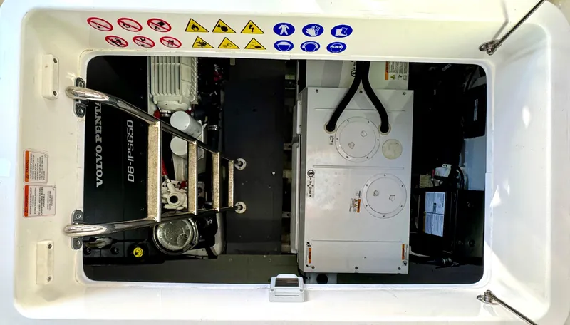 Porto Bene Yacht Photos Pics Engine Room - Access