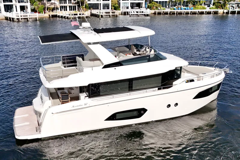 Porto Bene Yacht Photos Pics Exterior Strb. Side w/ Rear Sun Shade Out