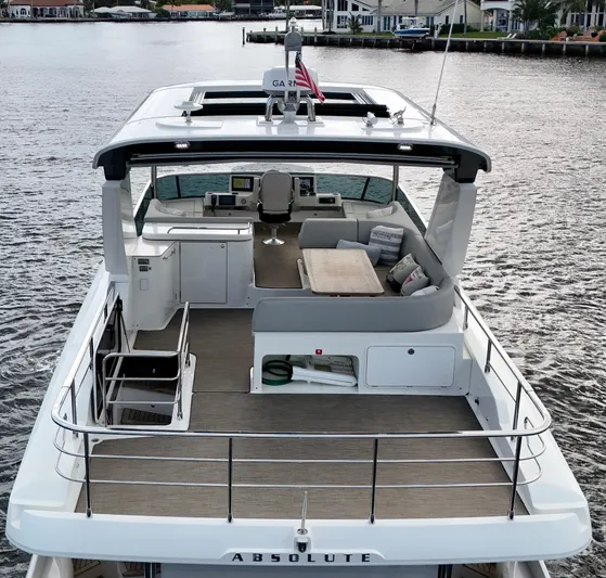 Porto Bene Yacht Photos Pics FlyBridge Aft Area