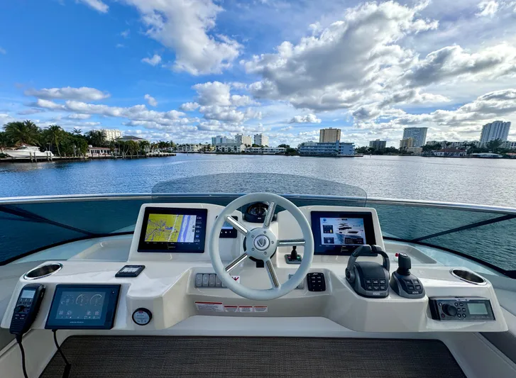 Porto Bene Yacht Photos Pics 