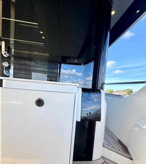 Porto Bene Yacht Photos Pics Cockpit Docking Station