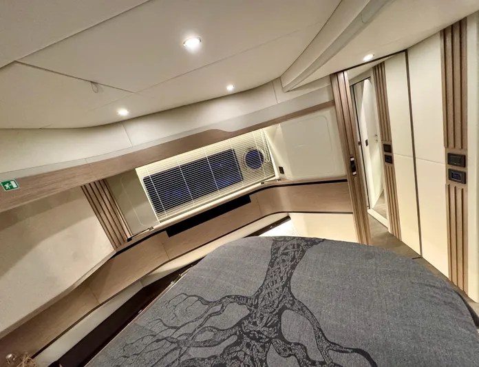 Porto Bene Yacht Photos Pics VIP StateRoom - Forward