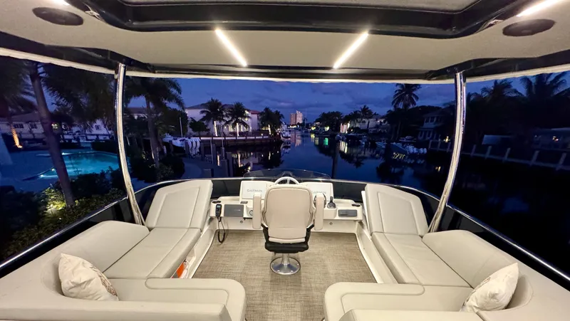 Porto Bene Yacht Photos Pics FlyBridge Helm Area