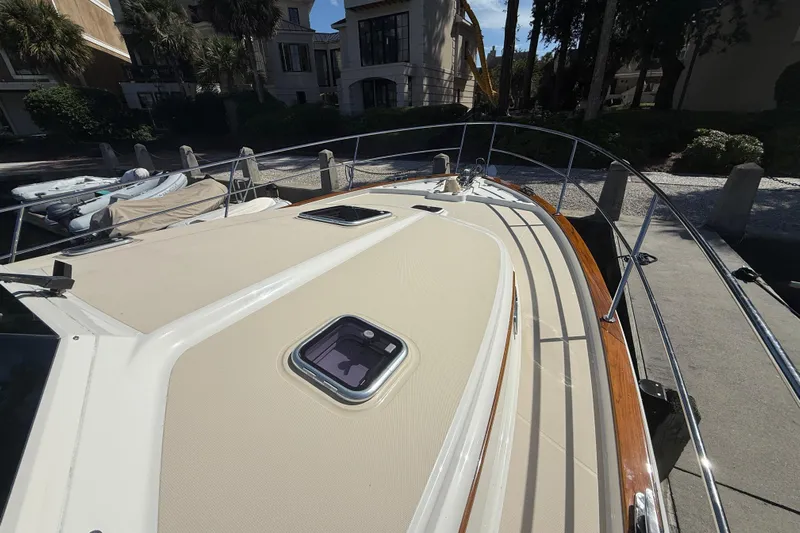 Strange Magic Yacht Photos Pics 2023 Sabre 43 Salon Express yacht deck with sleek design and modern features.