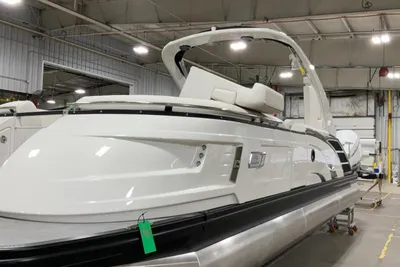 Bennington 27QXSBA-T2