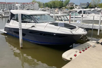 Regal 38 Grande Coupe