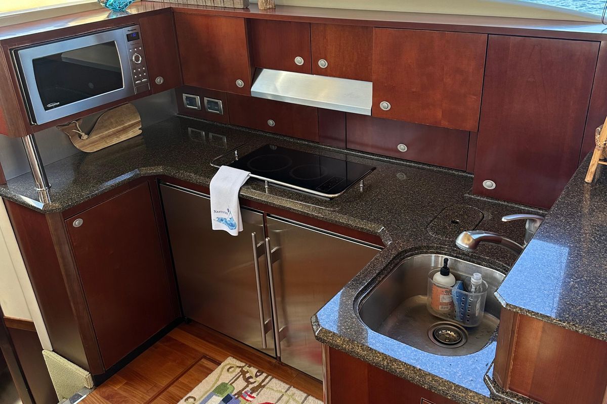 2005 Sea Ray 50 