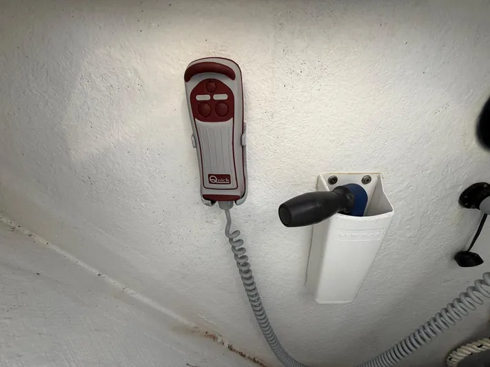 Cassiopee Yacht Photos Pics Remote control and socket on 2023 Beneteau Swift Trawler 41 Fly boat.