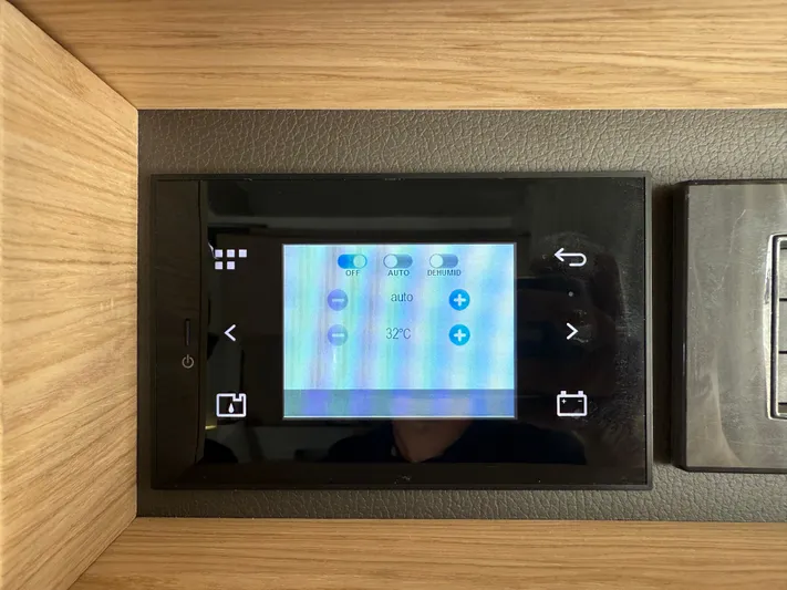 Cassiopee Yacht Photos Pics Touchscreen control panel on 2023 Beneteau Swift Trawler 41 Fly yacht.