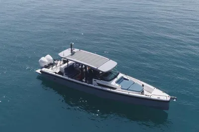 2019 Axopar 37 Sun-Top