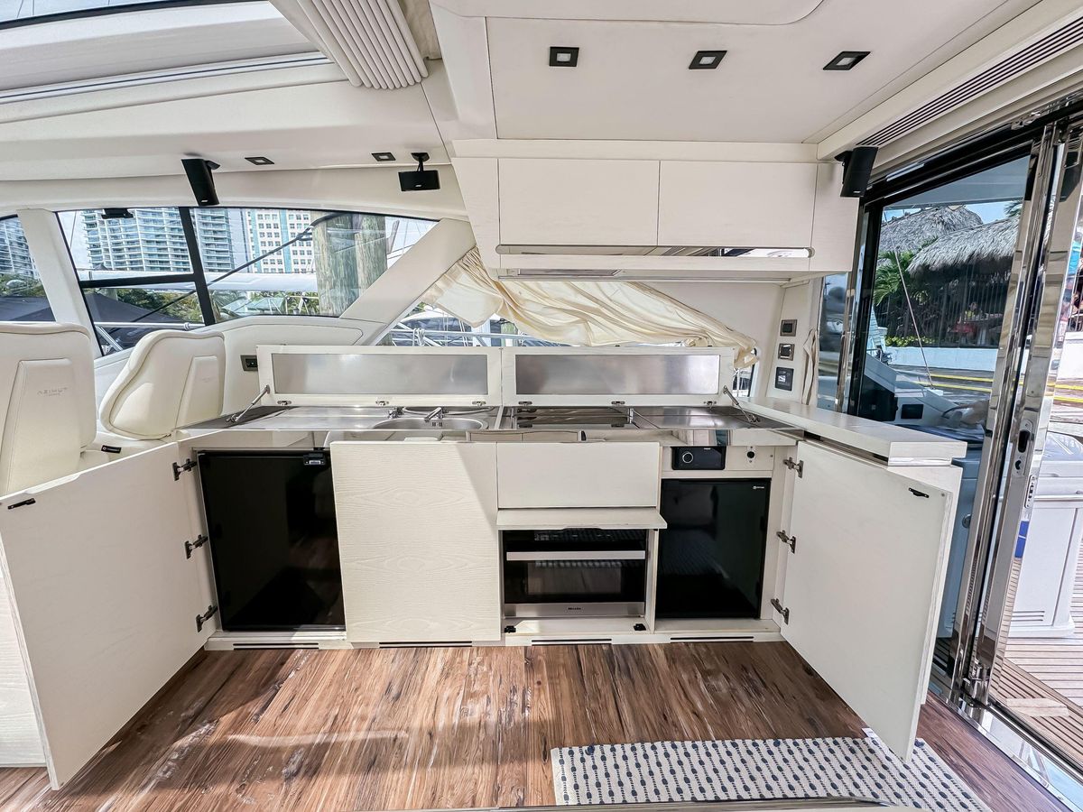 2016 Azimut 55 