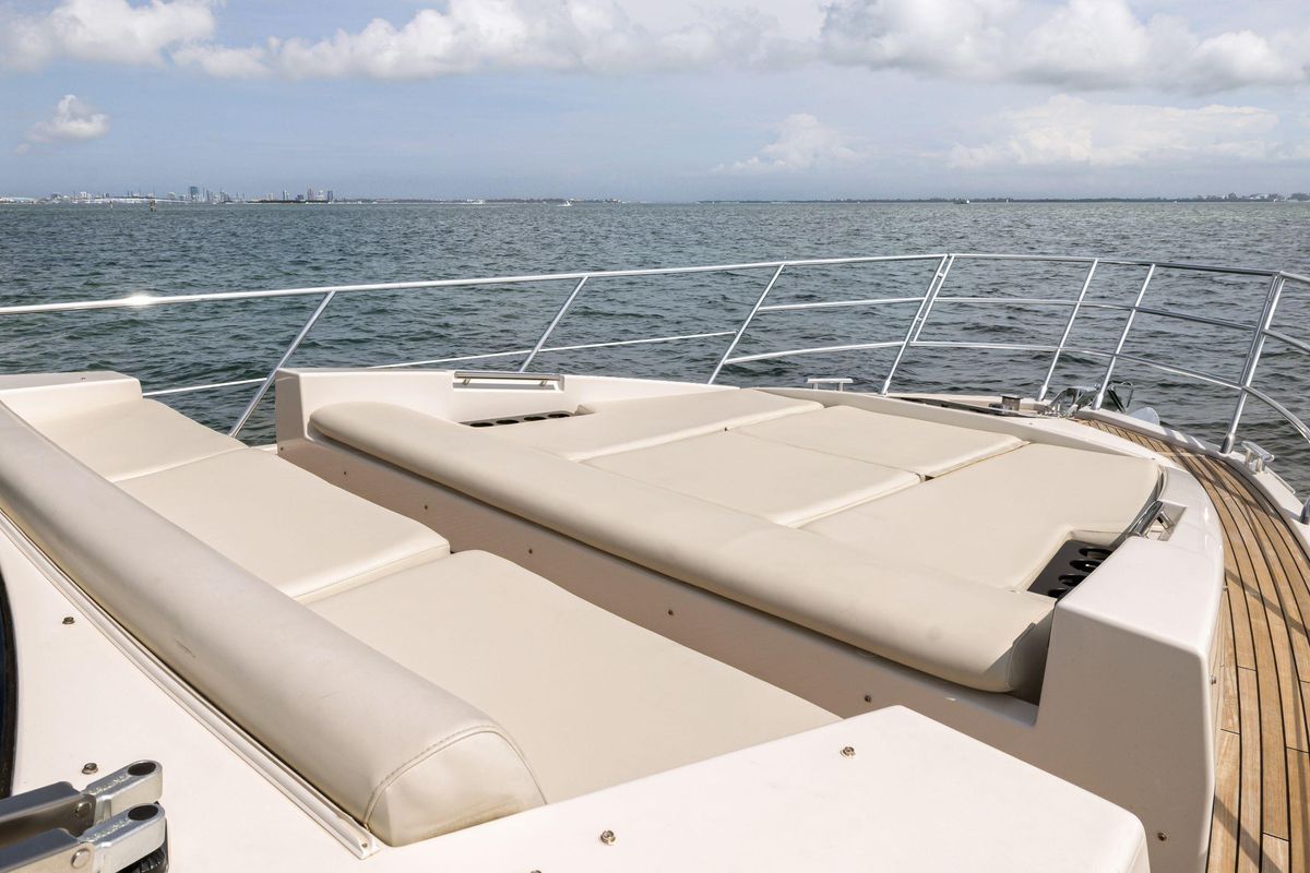 2016 Azimut 55 