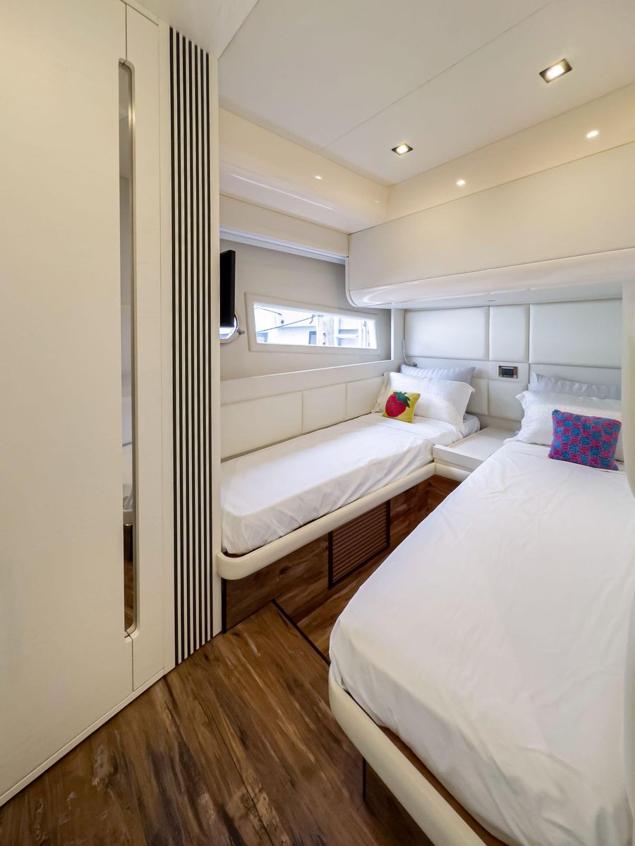 2016 Azimut 55 