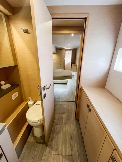 Wild Blue Yacht Photos Pics Interior of 2019 Fountaine Pajot MY 44 yacht, featuring a bathroom and bedroom.
