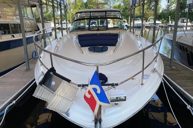 Co Motion Yacht Photos Pics 2008 Sea Ray 44 Sundancer yacht docked at marina, front view.