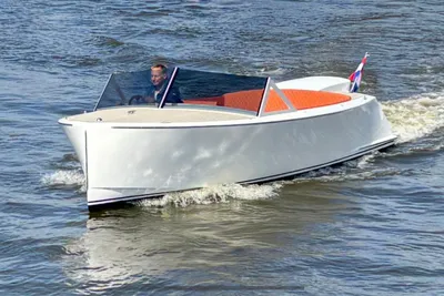 2025 Dutch Runabout 22