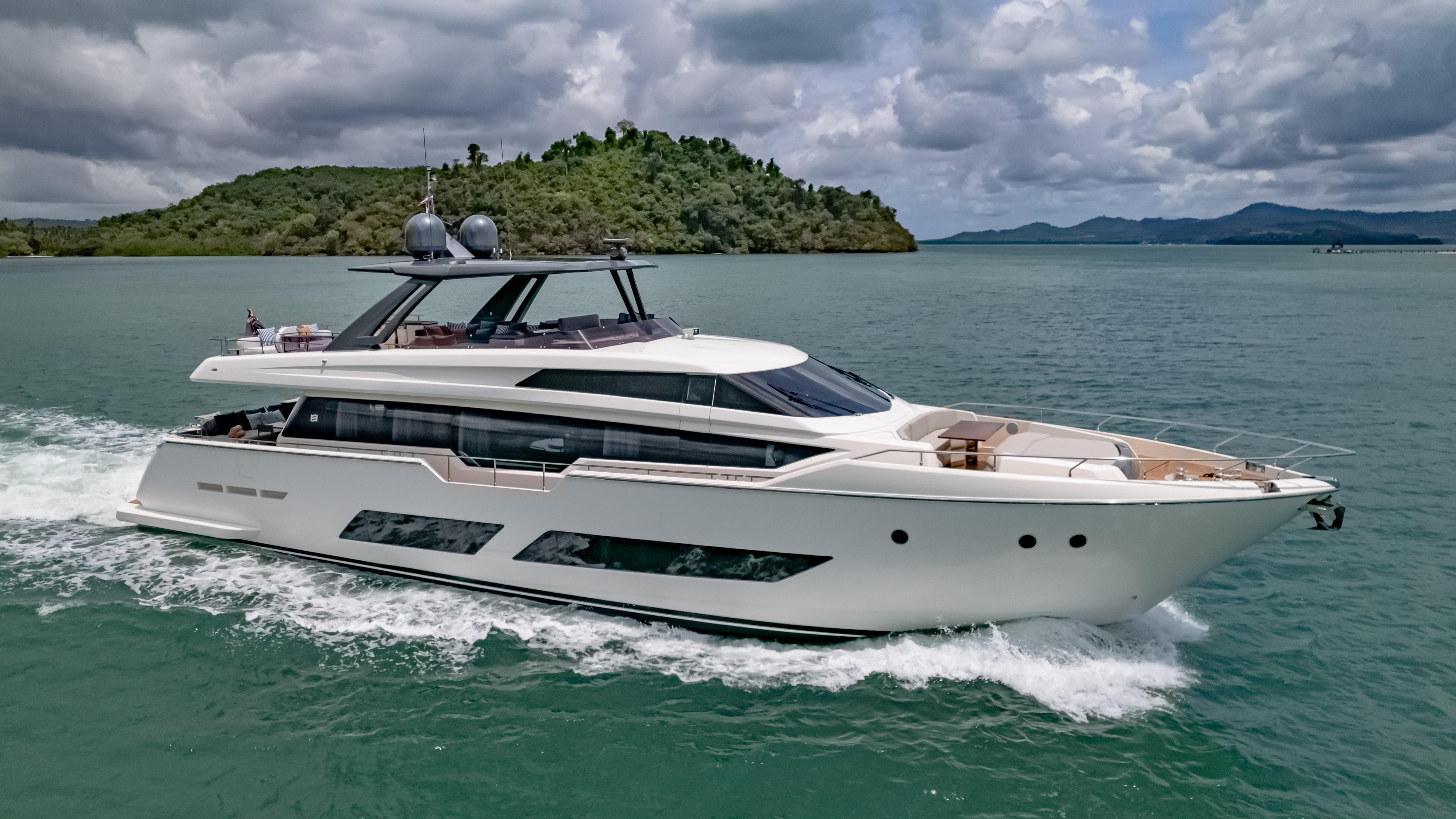 ferretti yacht prezzo