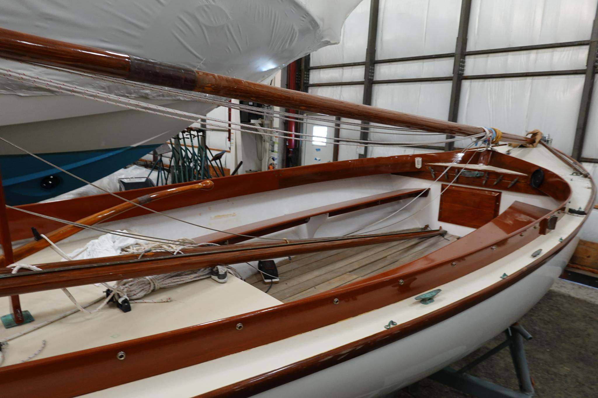 1976 Herreshoff 12 1/2 Daysailer for sale - YachtWorld