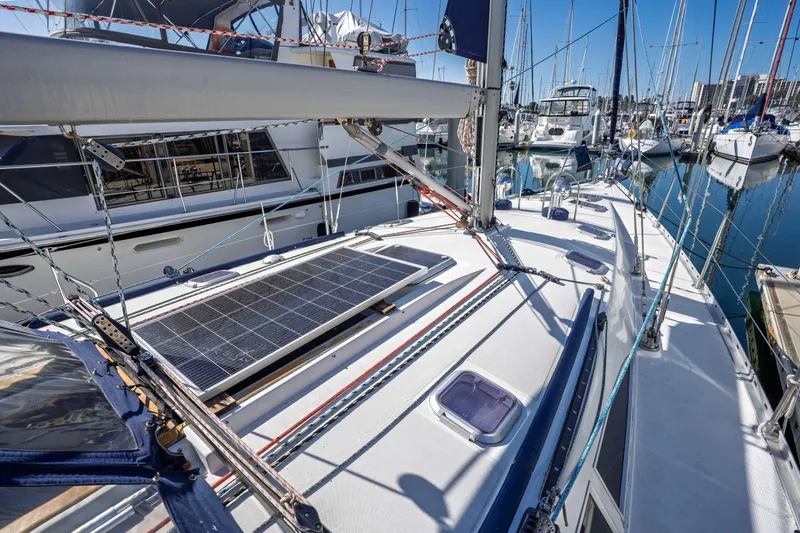 "champagne" Yacht Photos Pics One of the solar panels making 600 watts of power.