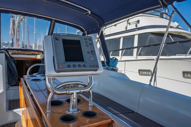 "champagne" Yacht Photos Pics Raymarine Radar / chartplotter on cockpit table.
