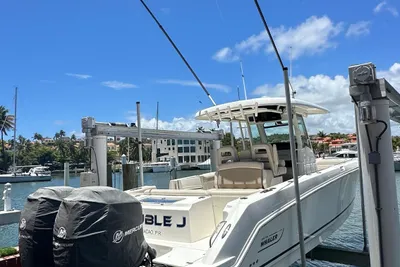 Boston Whaler 330 Outrage