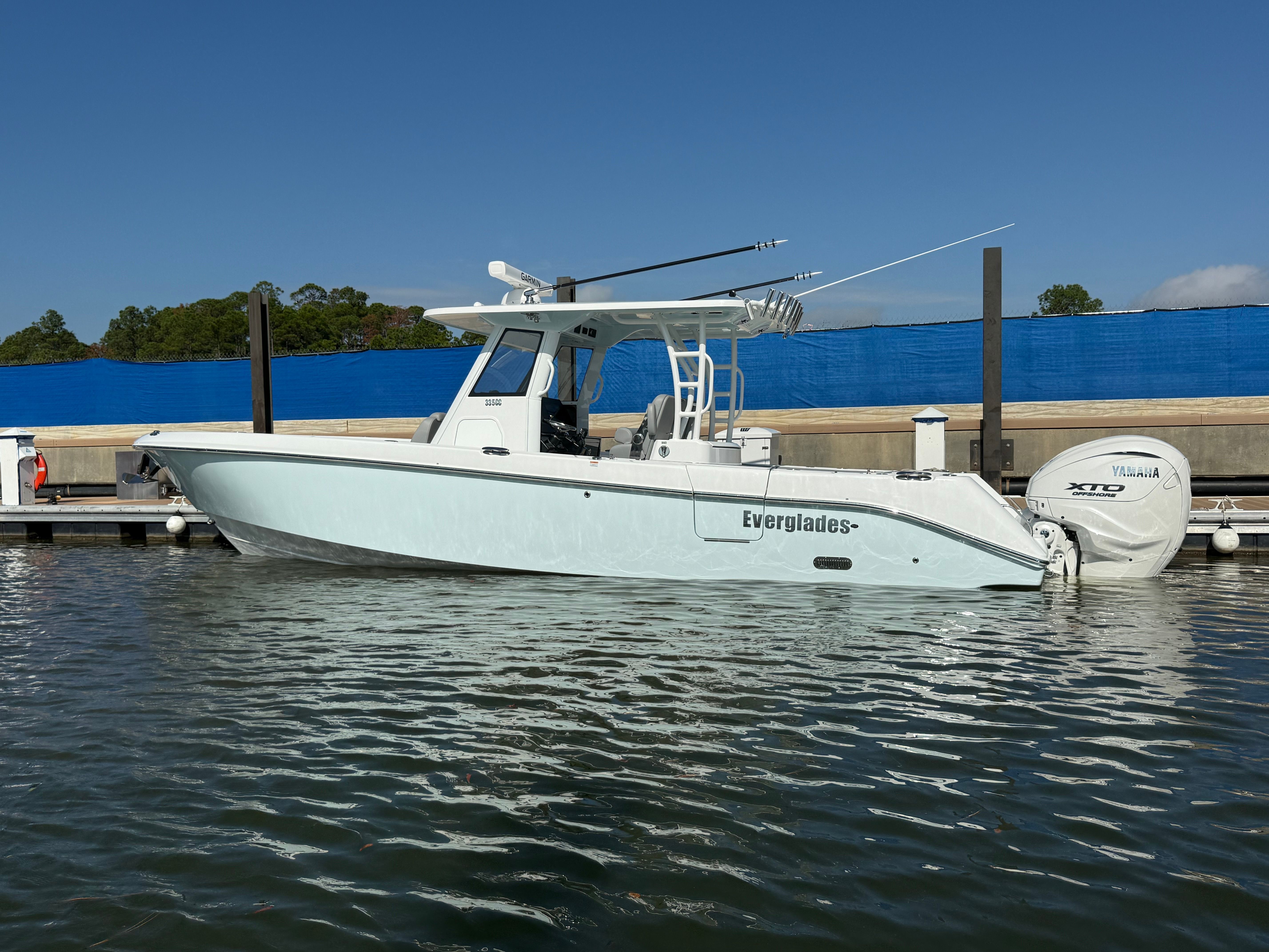 Everglades 335 Center Console