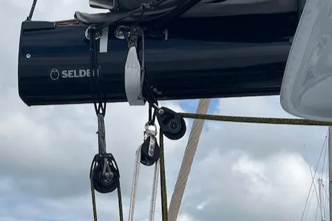 Honey Ryder Yacht Photos Pics Close-up of rigging on a 2022 HH Catamarans 50 sailboat.